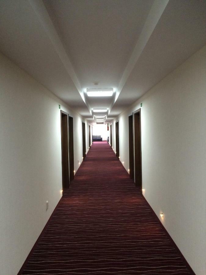Hotel Dyminy Kielce Exterior foto